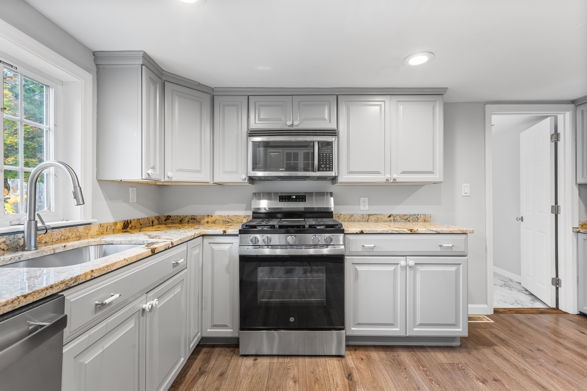 18 Colby St, Rockland, MA 02370 - Image 4