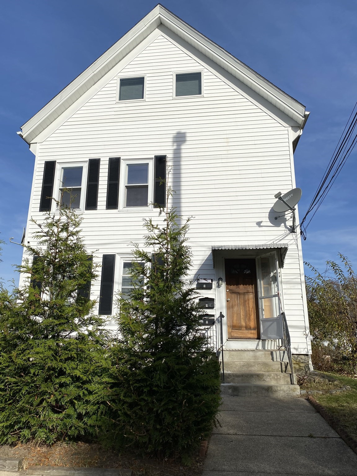34 Provost St, Brockton, MA 02302