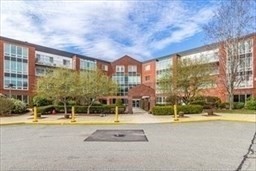 166 Place Ln, Apt 166