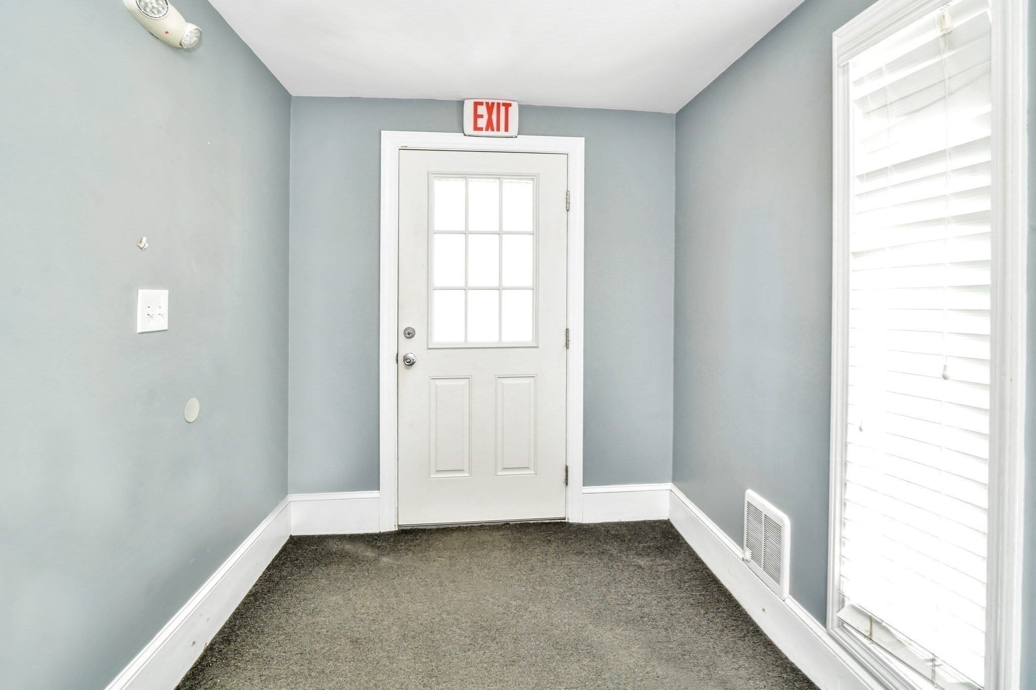 105 Pleasant St, Brockton, MA 02301 - Image 17