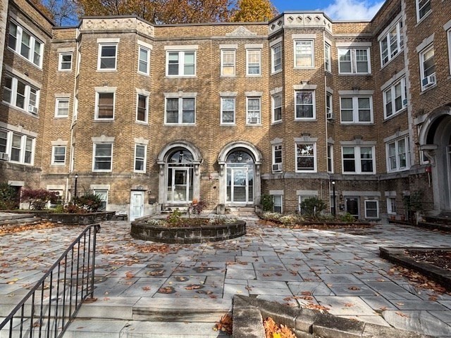 19 Westbourne Unit 2, Brookline, MA 02446 - Image 10
