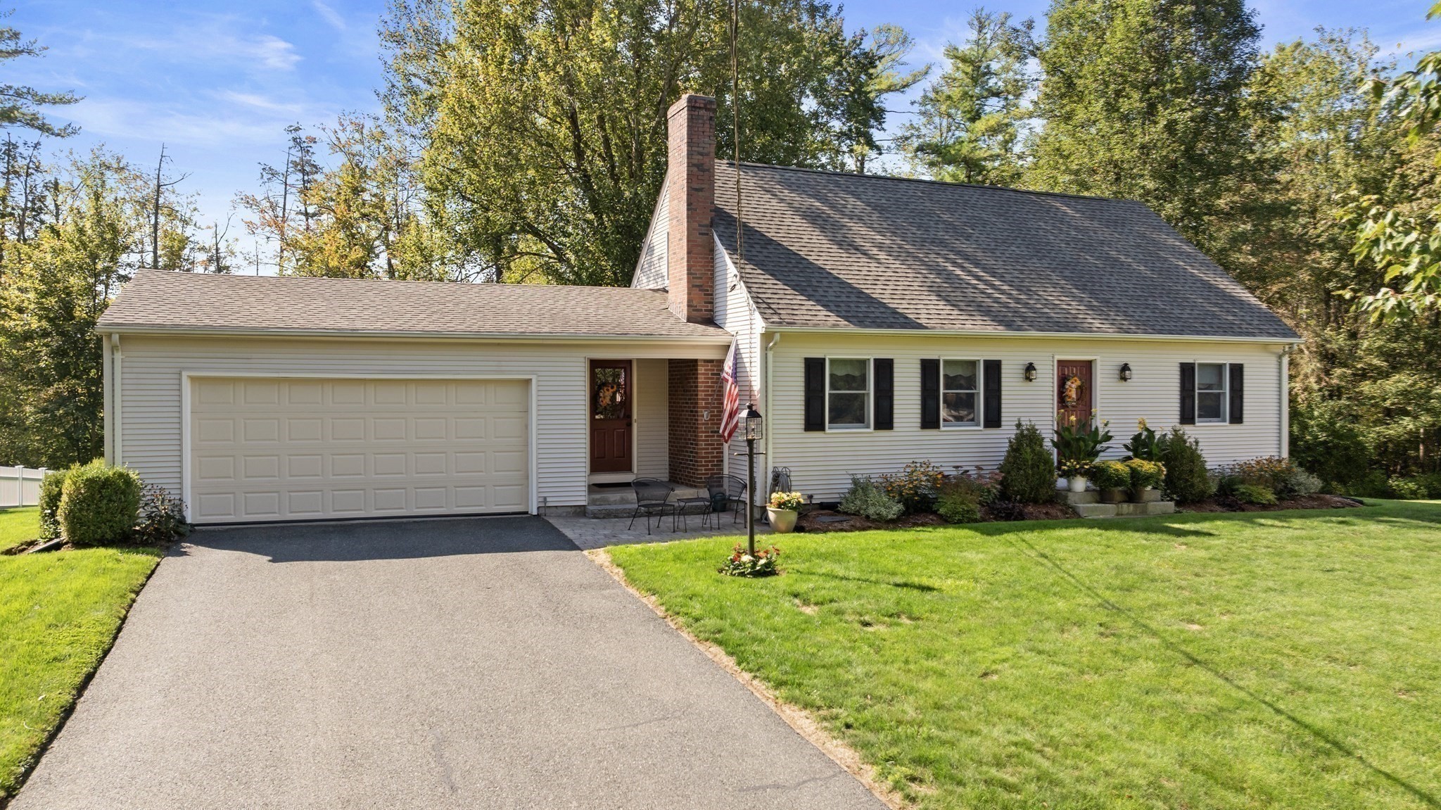 28 Decorie Dr, Wilbraham, MA 01095