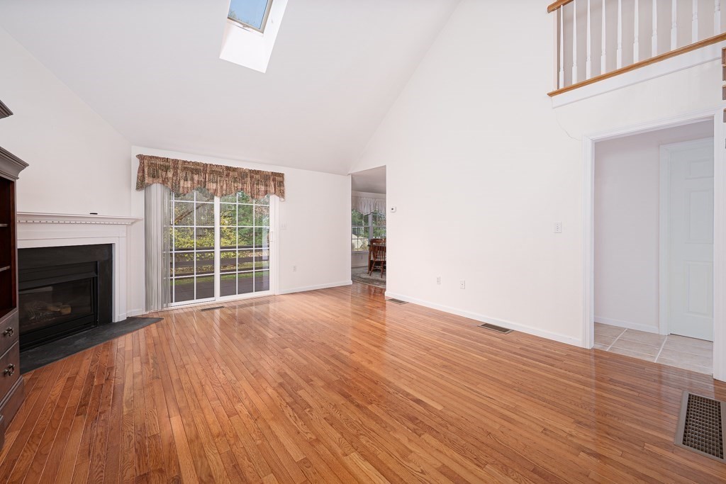 24 Olde Canal Way Unit 24, Uxbridge, MA 01569 - Image 5