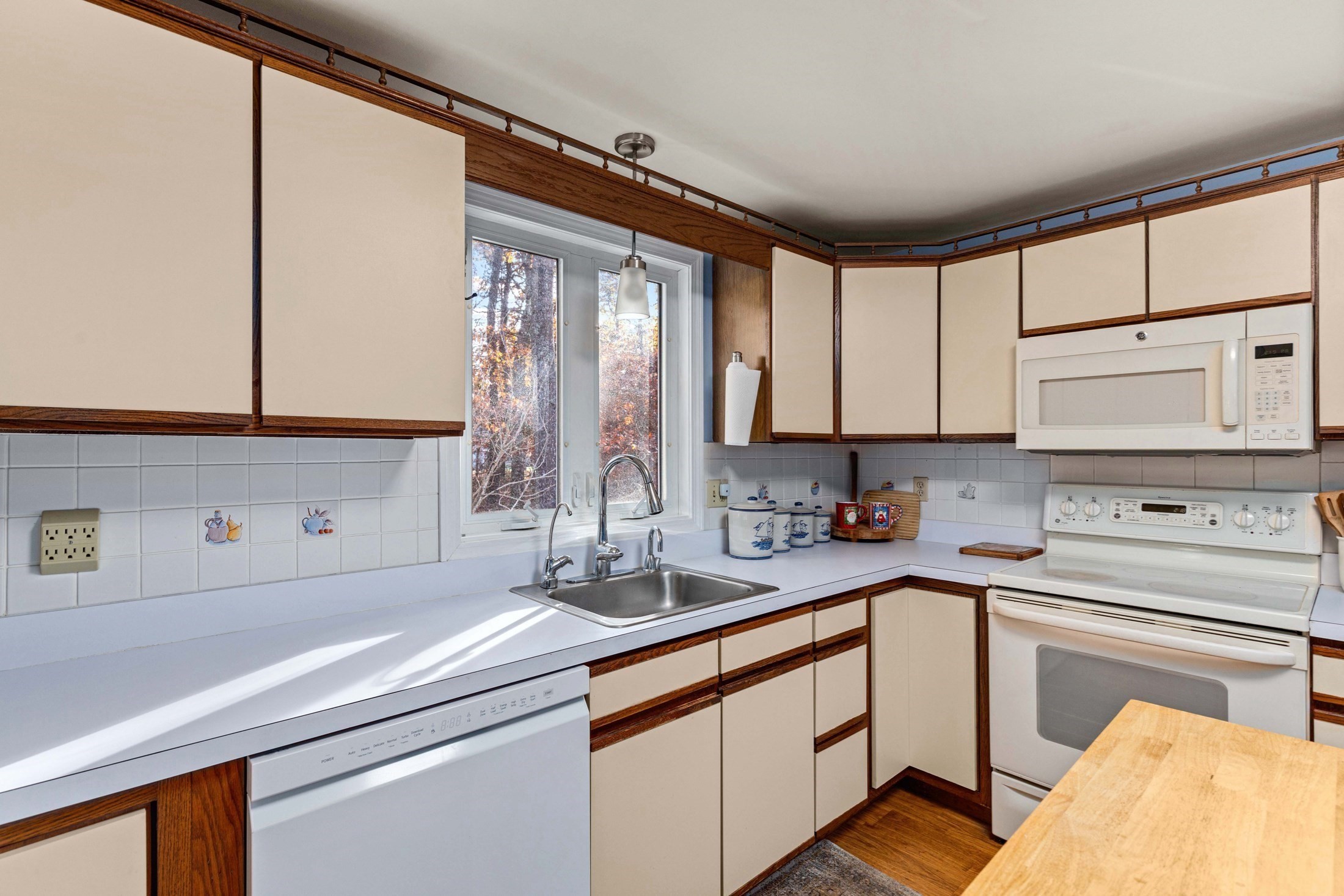 64 Ashton Ave, Falmouth, MA 02536 - Image 15