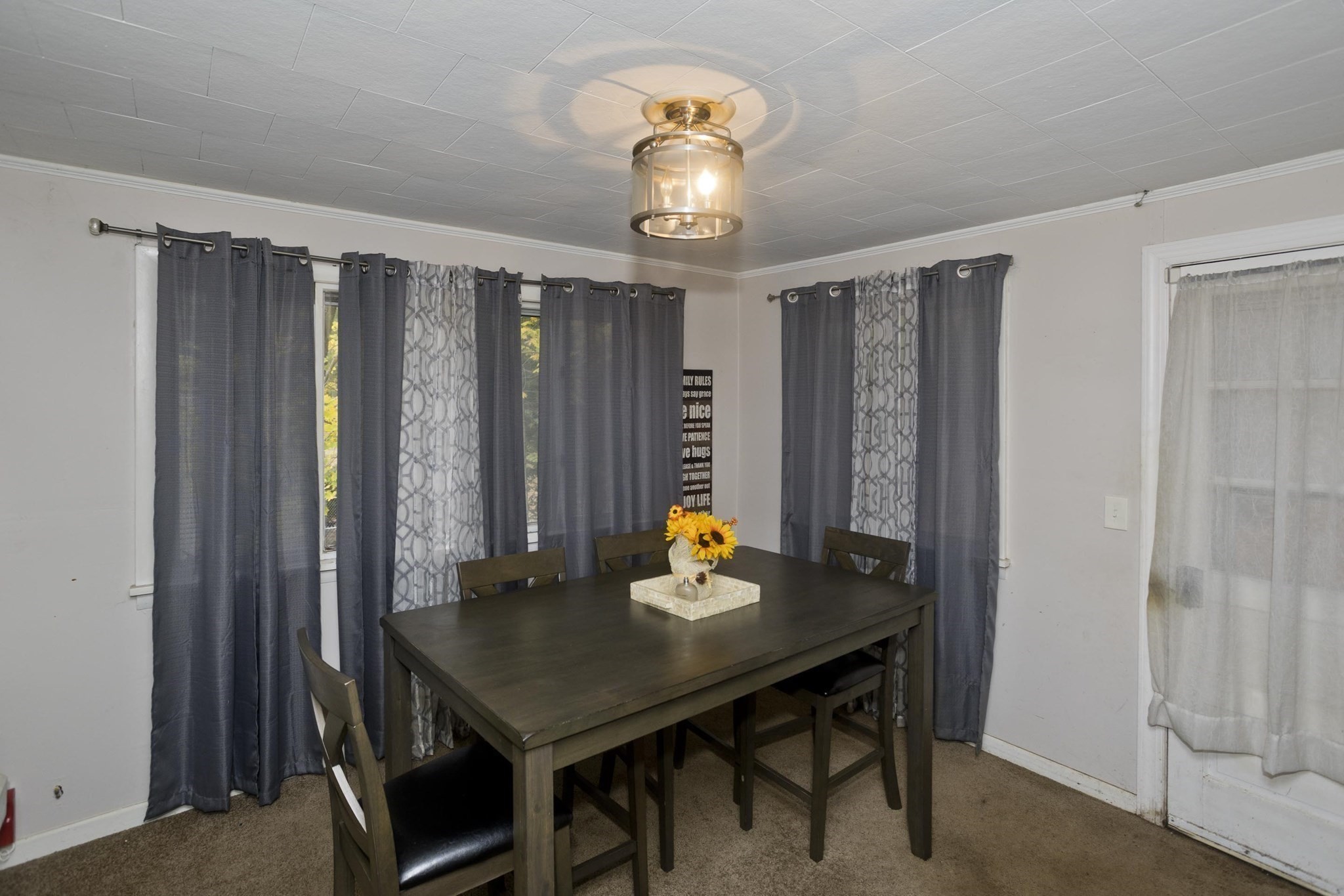 27 Middlebrook Dr, Springfield, MA 01129 - Image 4