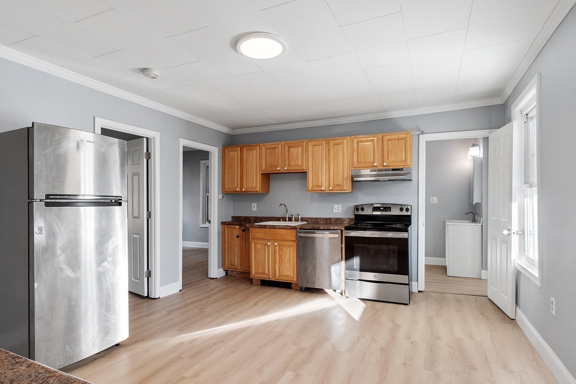 24 Greenwood St, Gardner, MA 01440 - Image 8