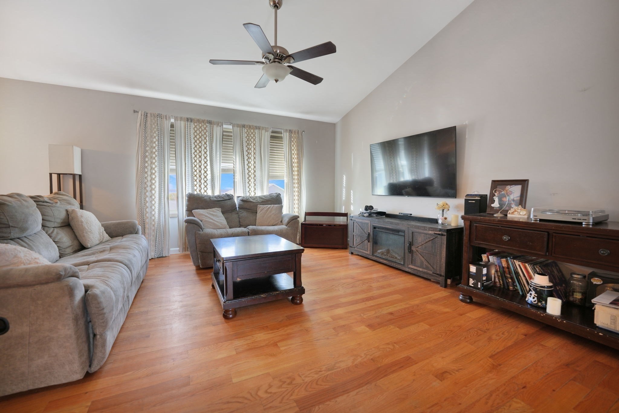 66 Bailey St, Fall River, MA 02724 - Image 13