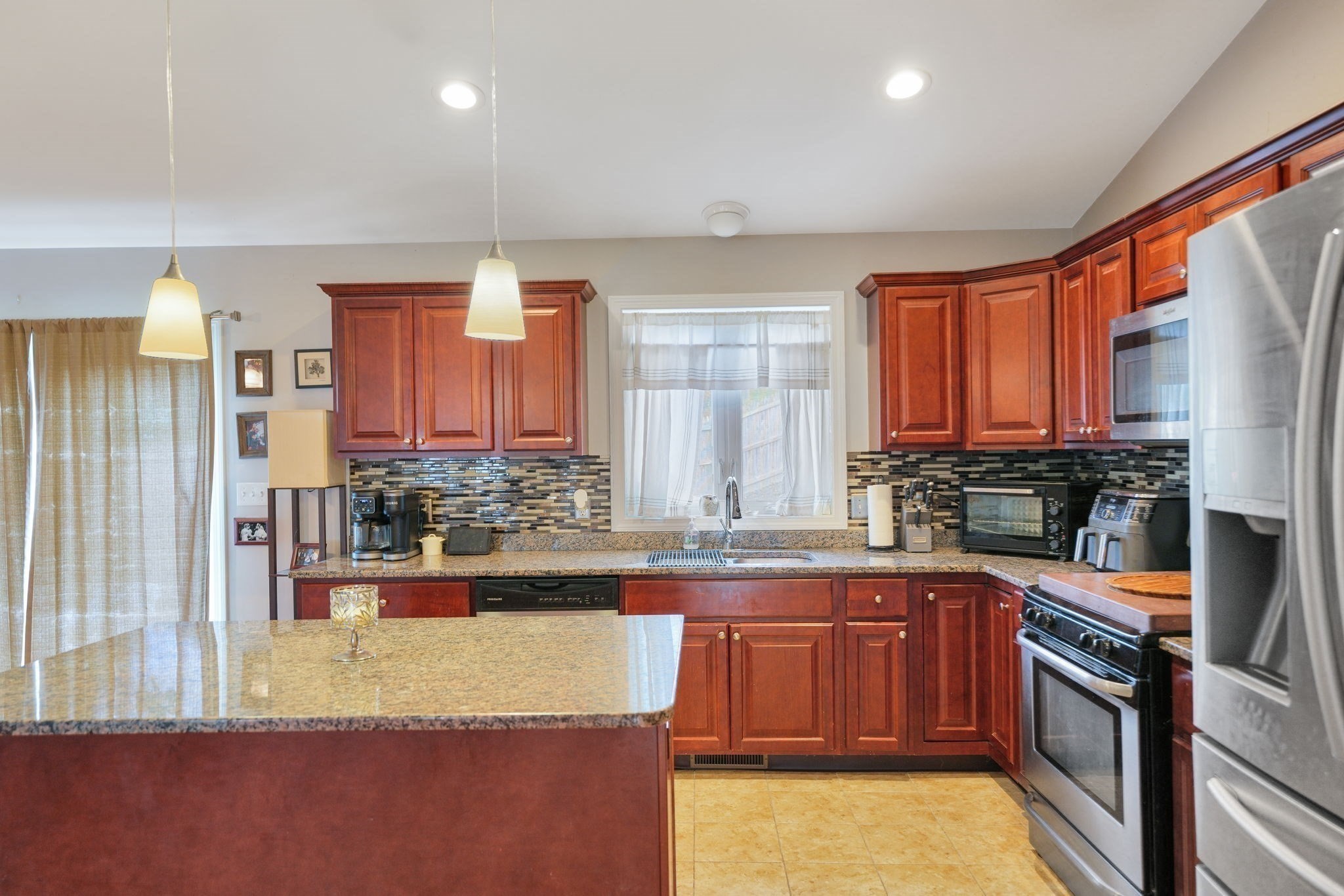 66 Bailey St, Fall River, MA 02724 - Image 8