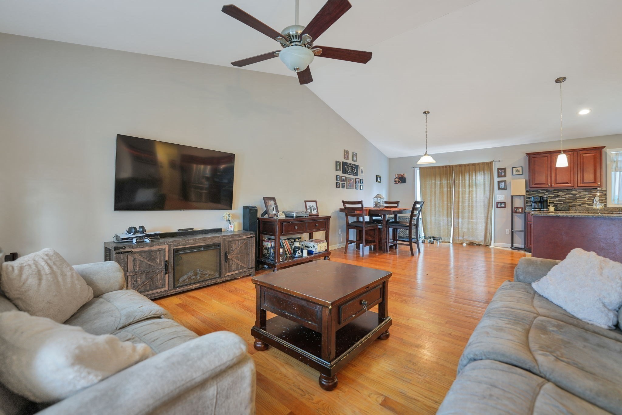 66 Bailey St, Fall River, MA 02724 - Image 10