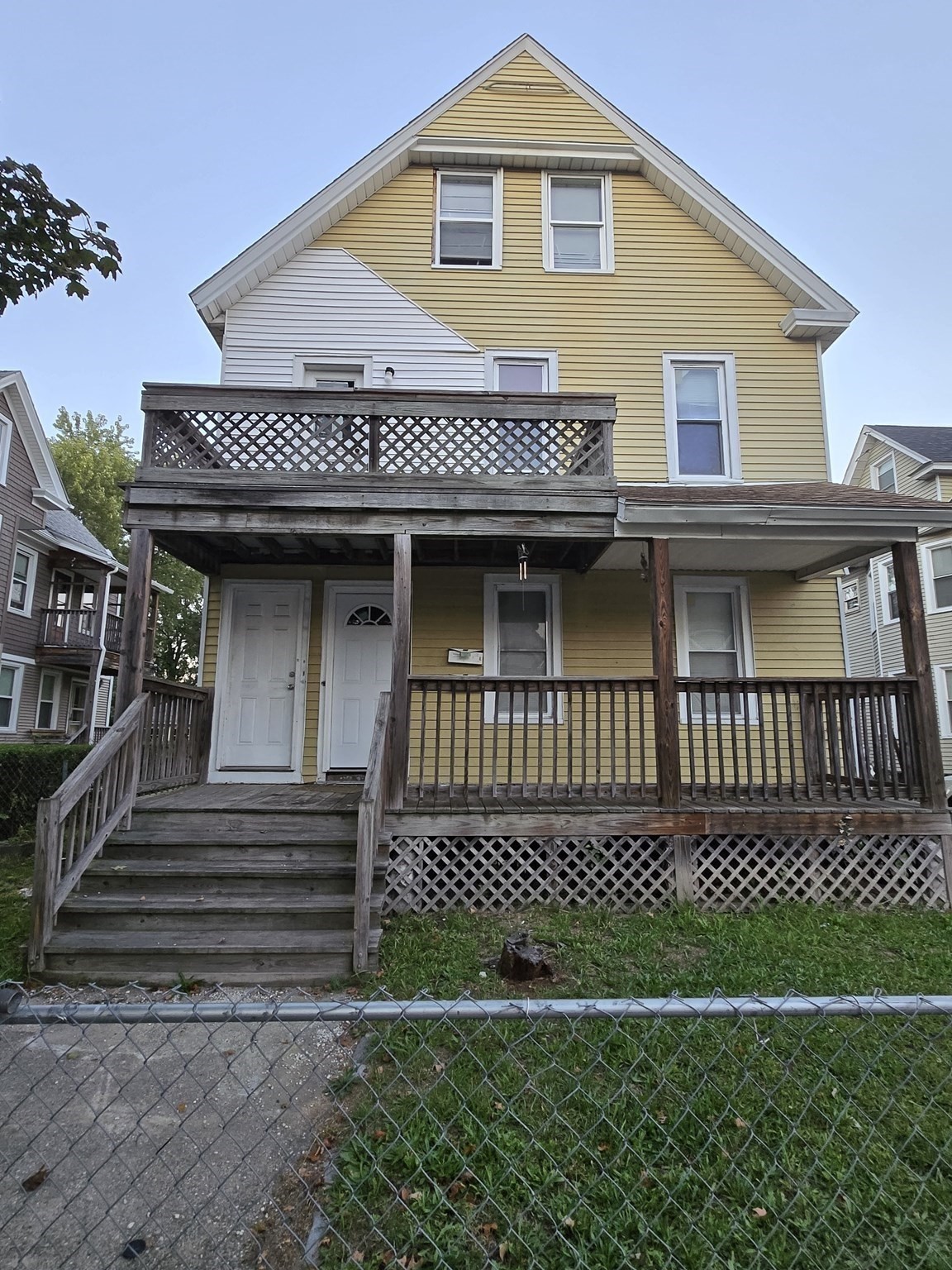 207 White Street, Springfield, MA 01108