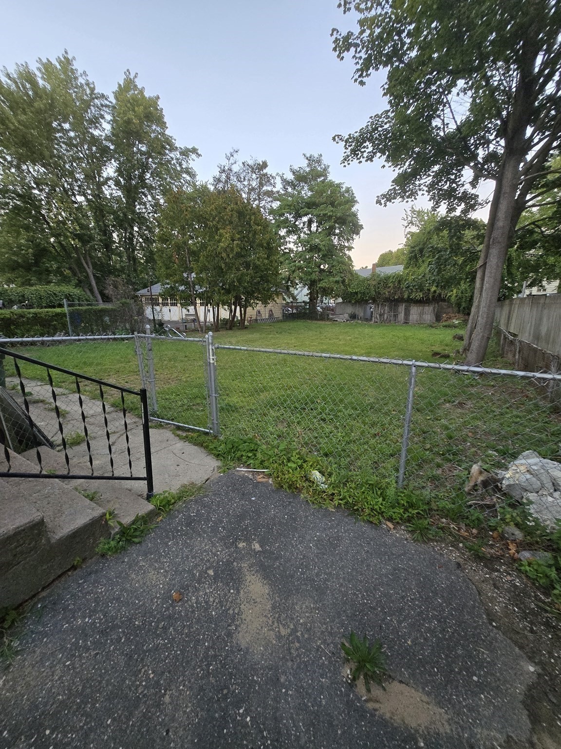 207 White Street, Springfield, MA 01108 - Image 2