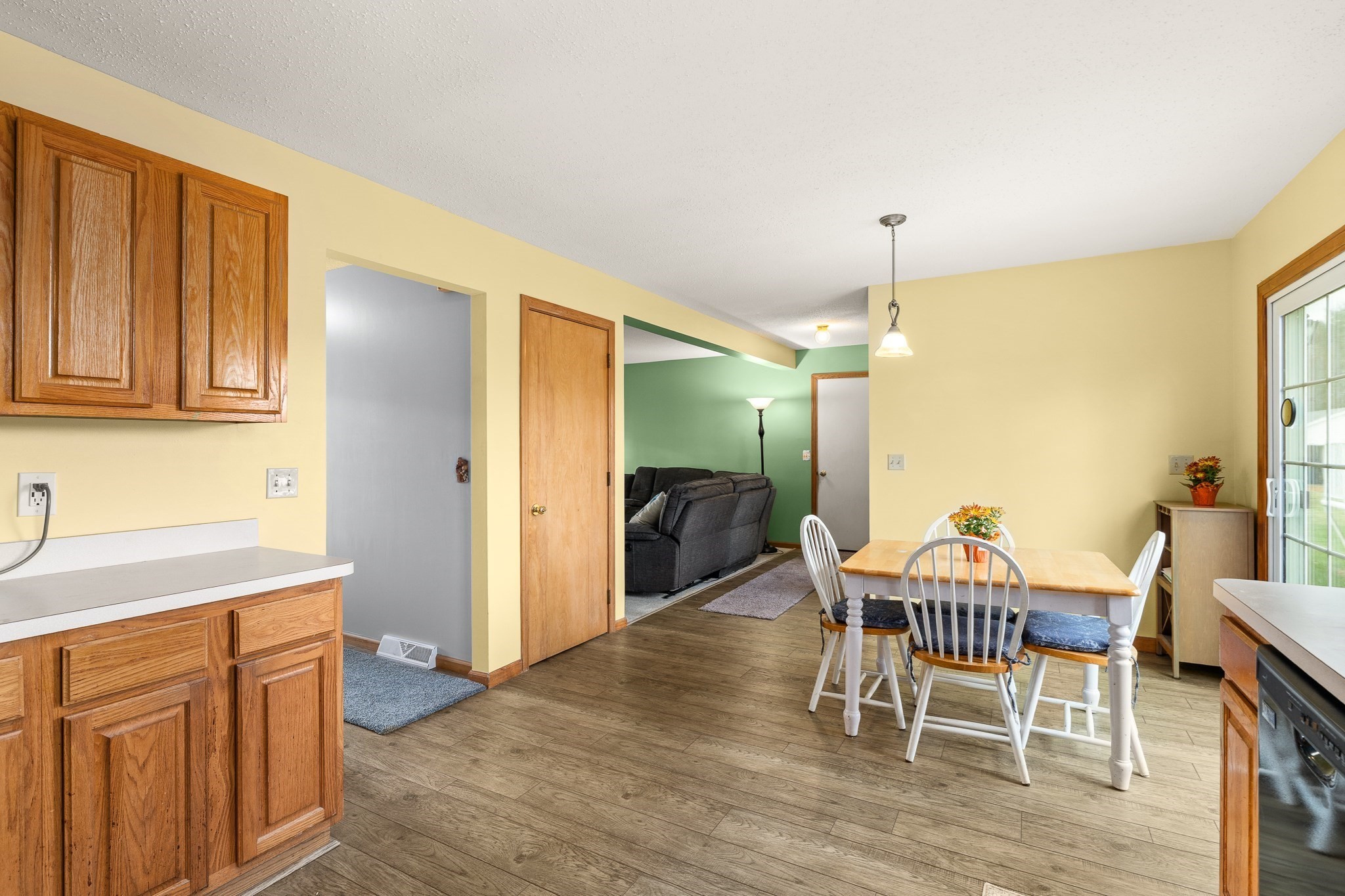 4 Laurel Dr, Easthampton, MA 01027 - Image 15