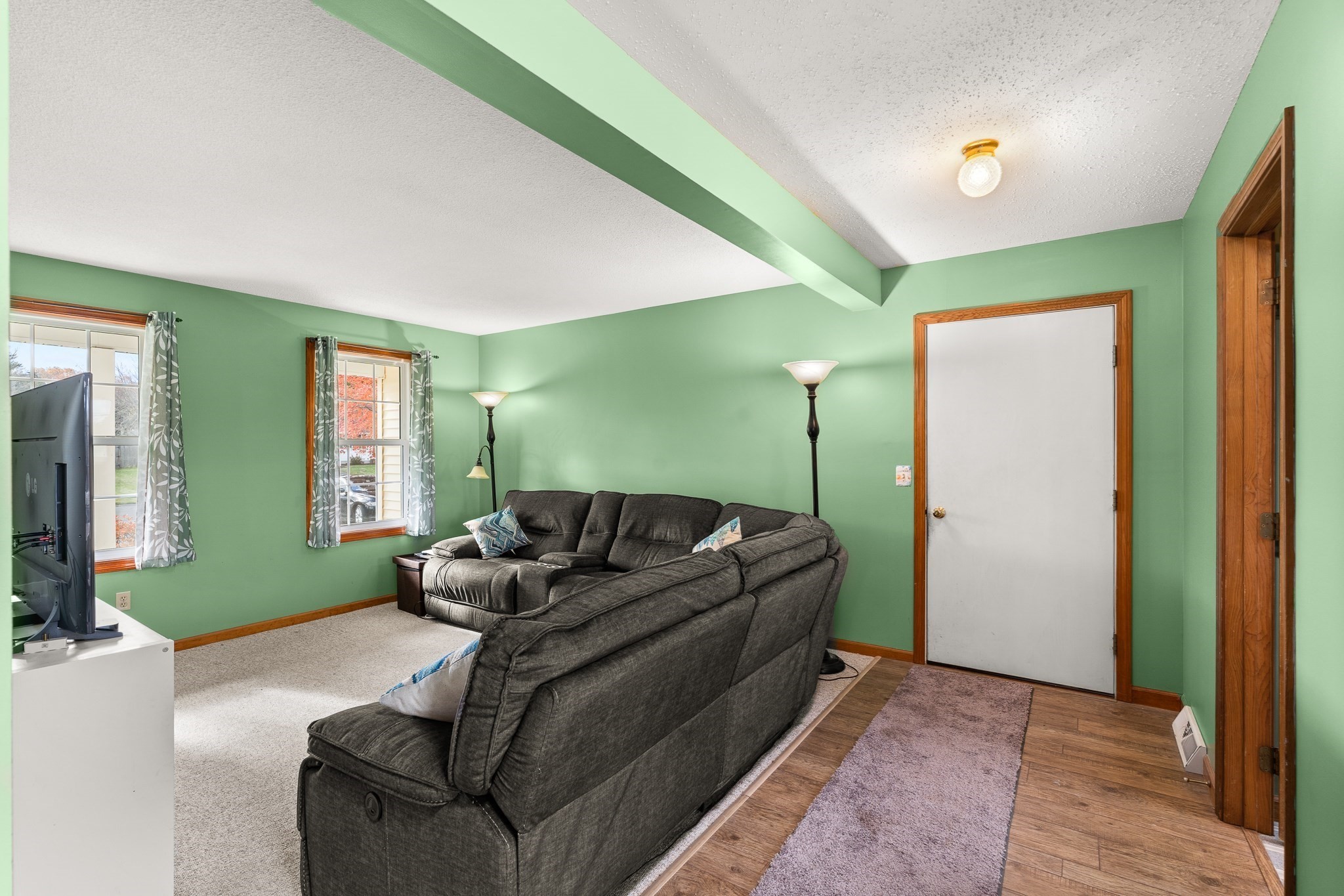 4 Laurel Dr, Easthampton, MA 01027 - Image 28