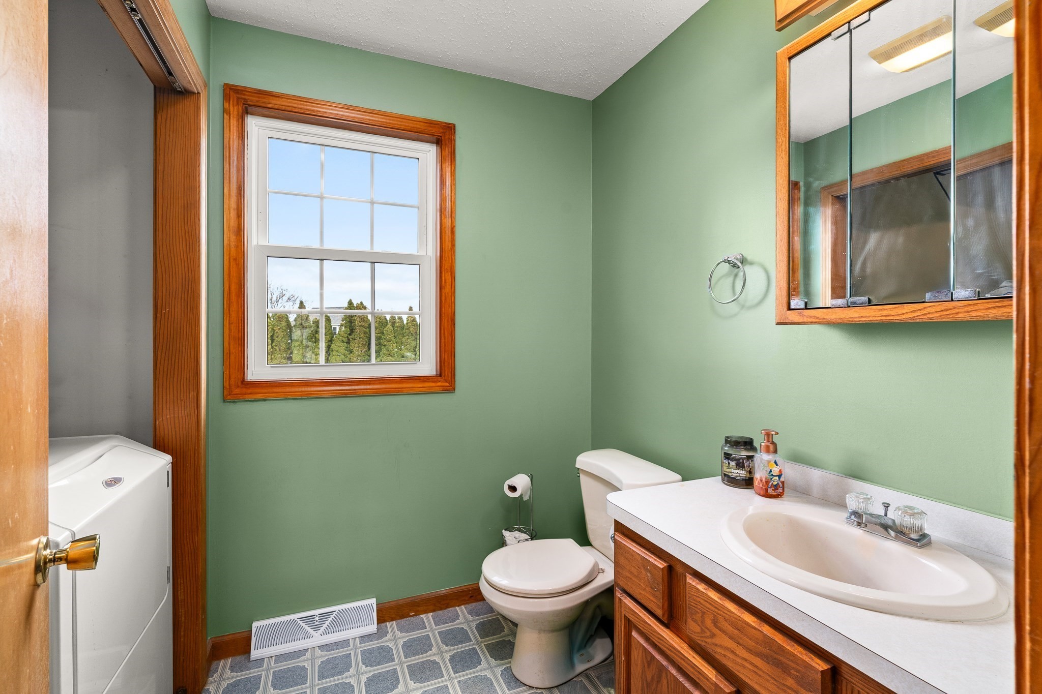 4 Laurel Dr, Easthampton, MA 01027 - Image 29