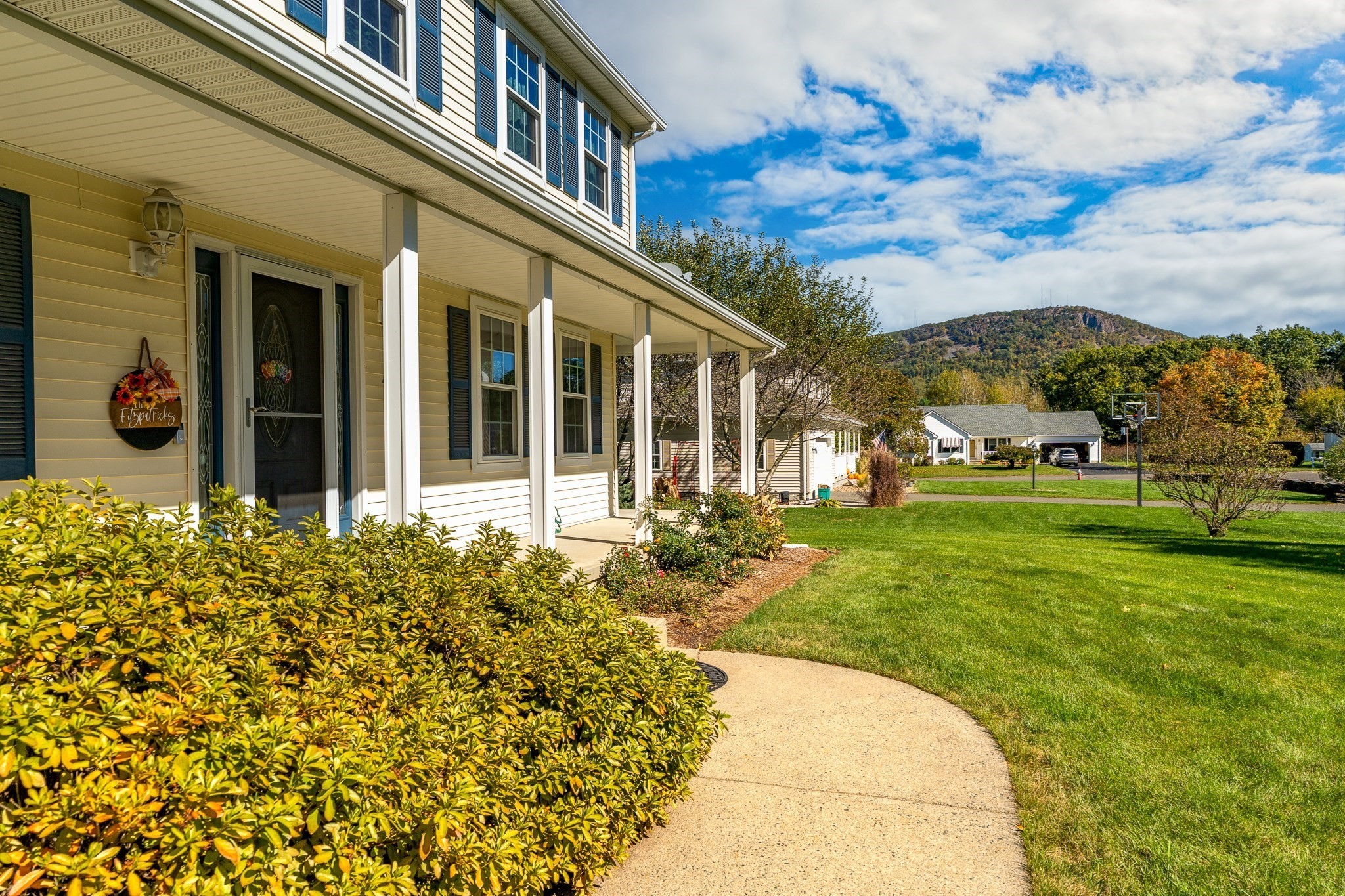 4 Laurel Dr, Easthampton, MA 01027 - Image 4