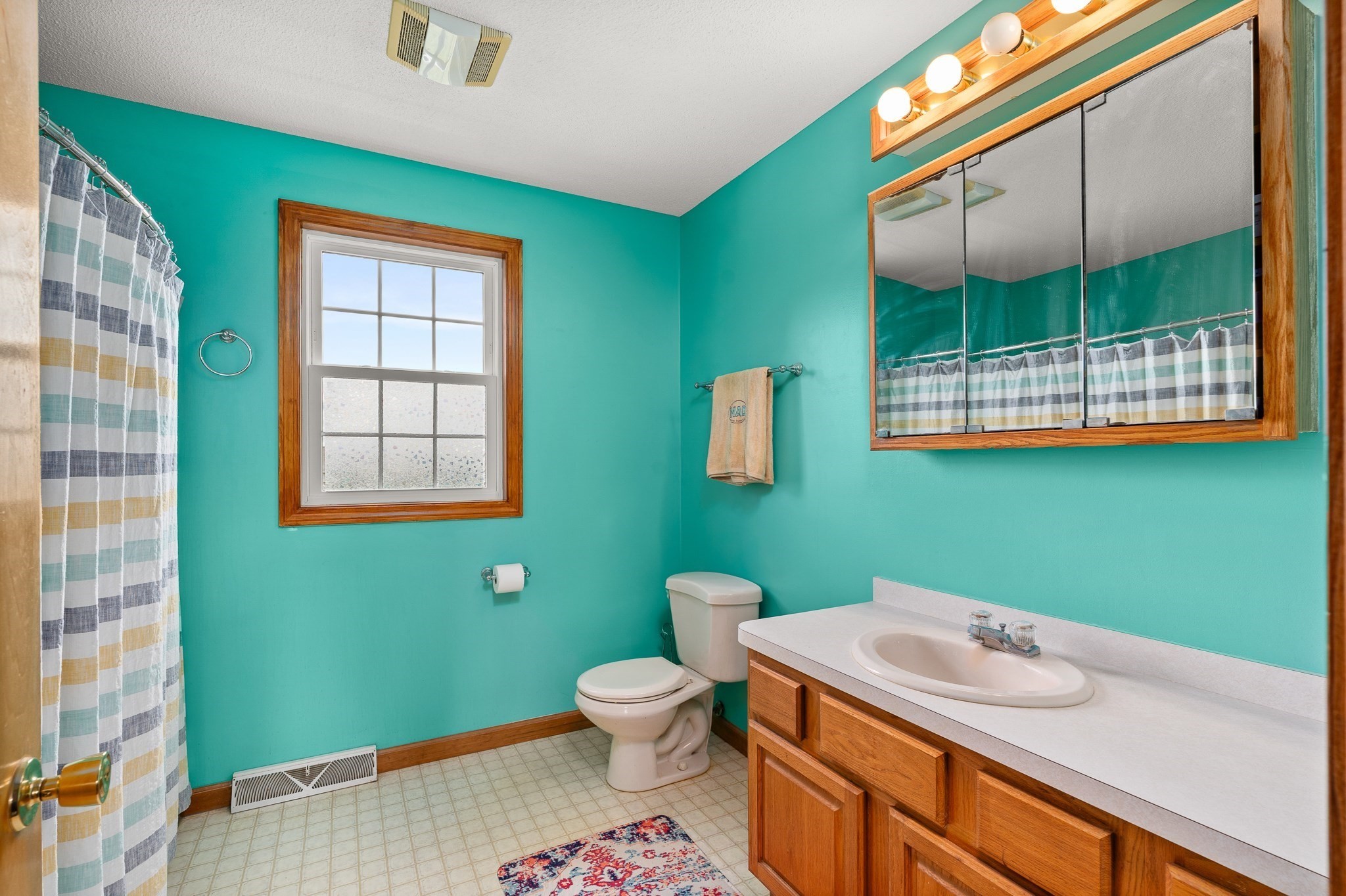 4 Laurel Dr, Easthampton, MA 01027 - Image 34