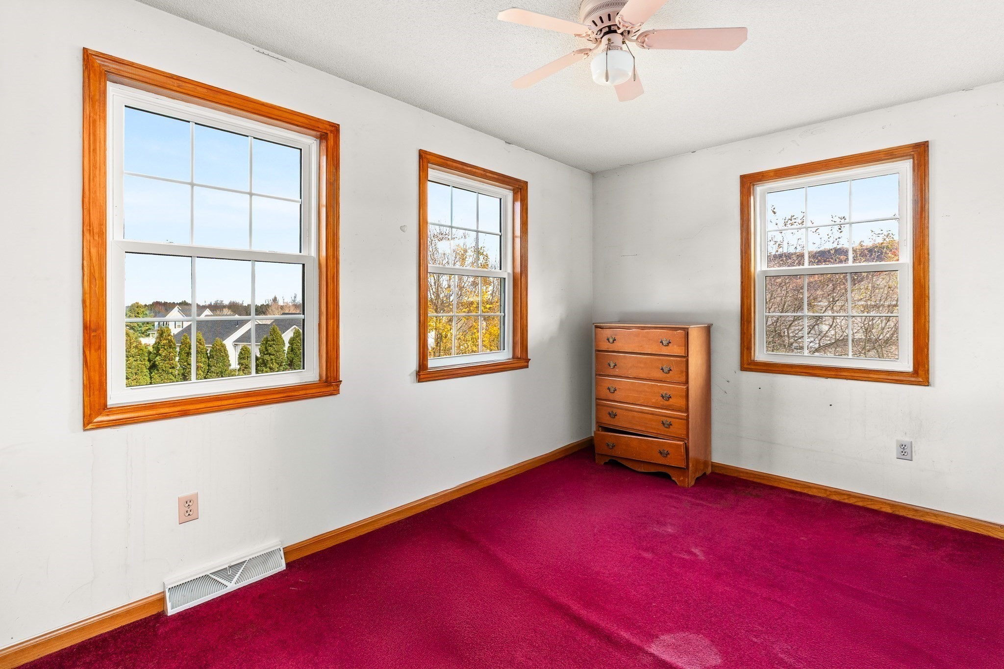 4 Laurel Dr, Easthampton, MA 01027 - Image 39