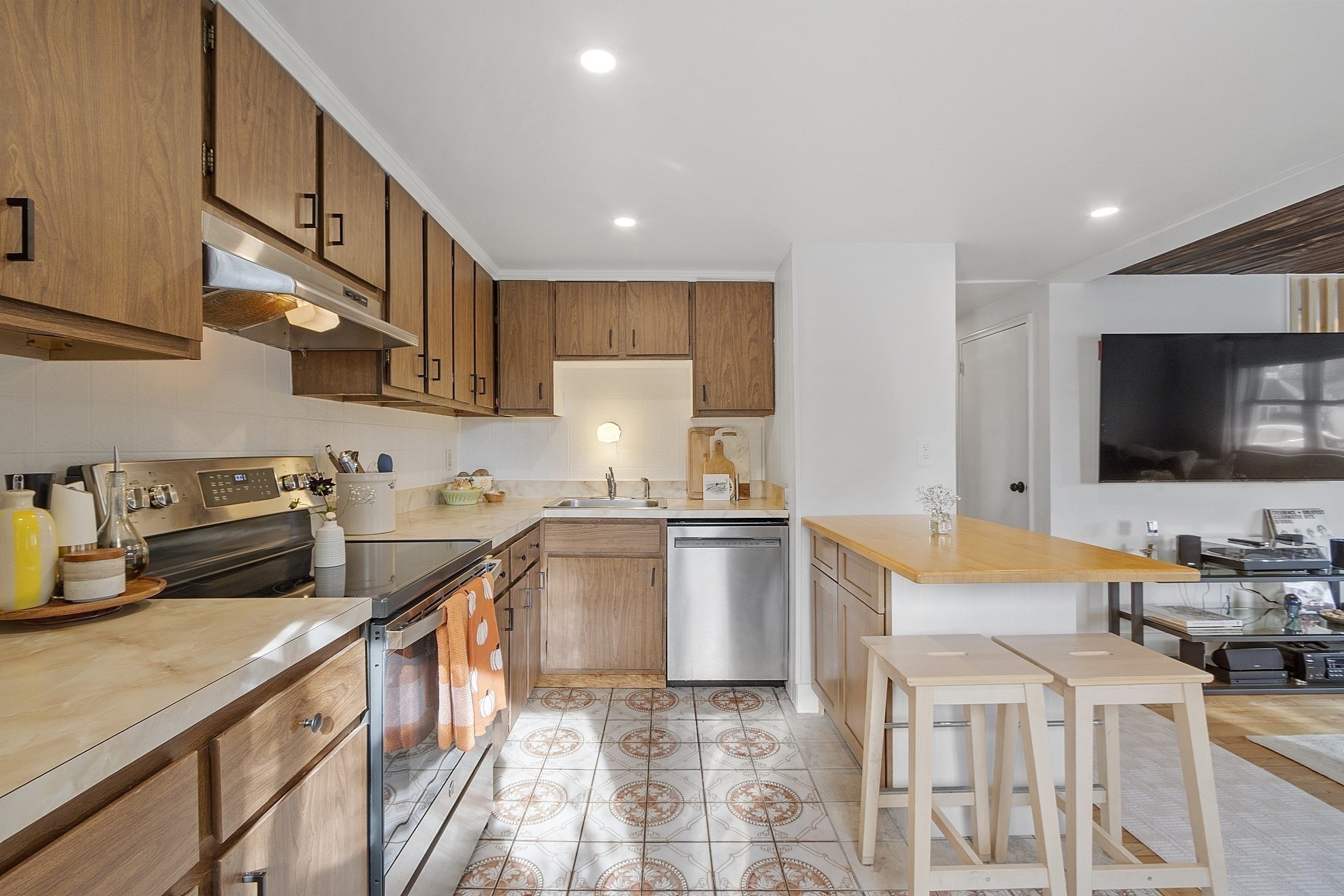 2 Summit Ter, Peabody, MA 01960 - Image 13