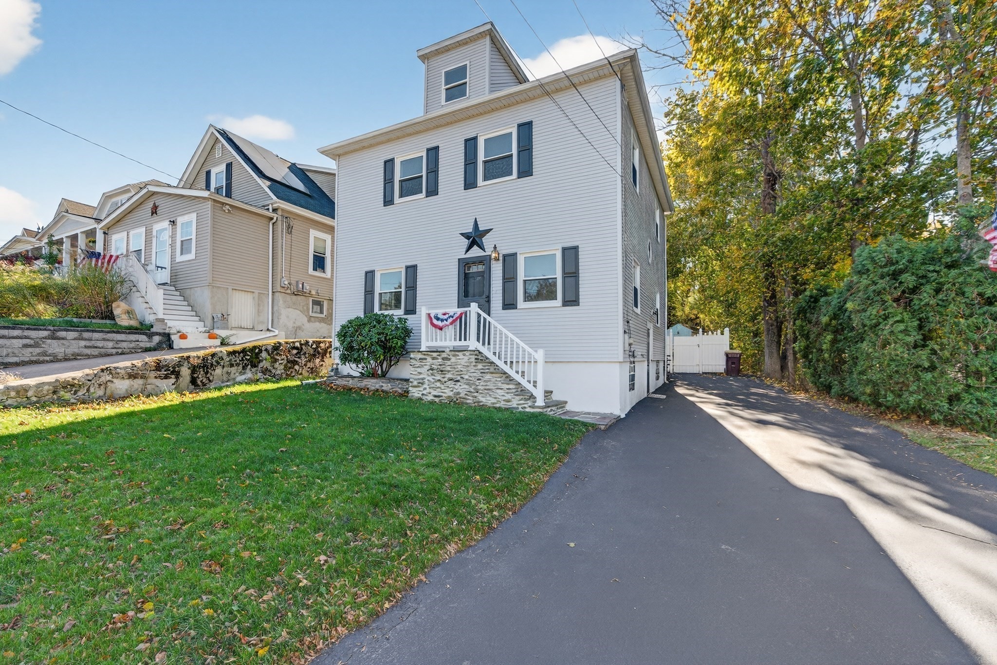 76 Main Street, Acushnet, MA 02743