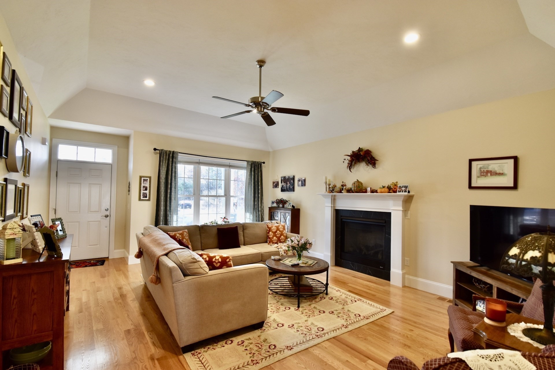 73 Plummer Ave Unit 73, Northbridge, MA 01588 - Image 2