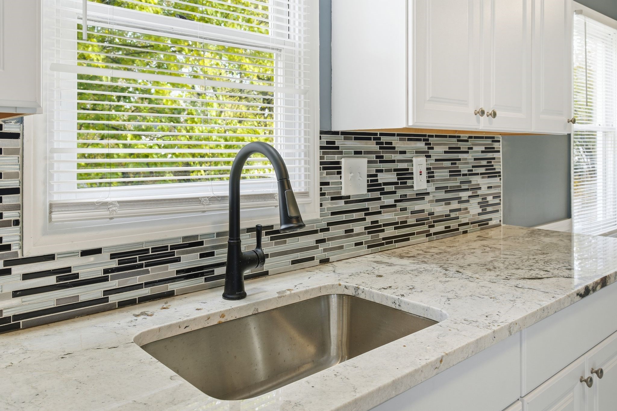 19 Emily St, Springfield, MA 01109 - Image 13