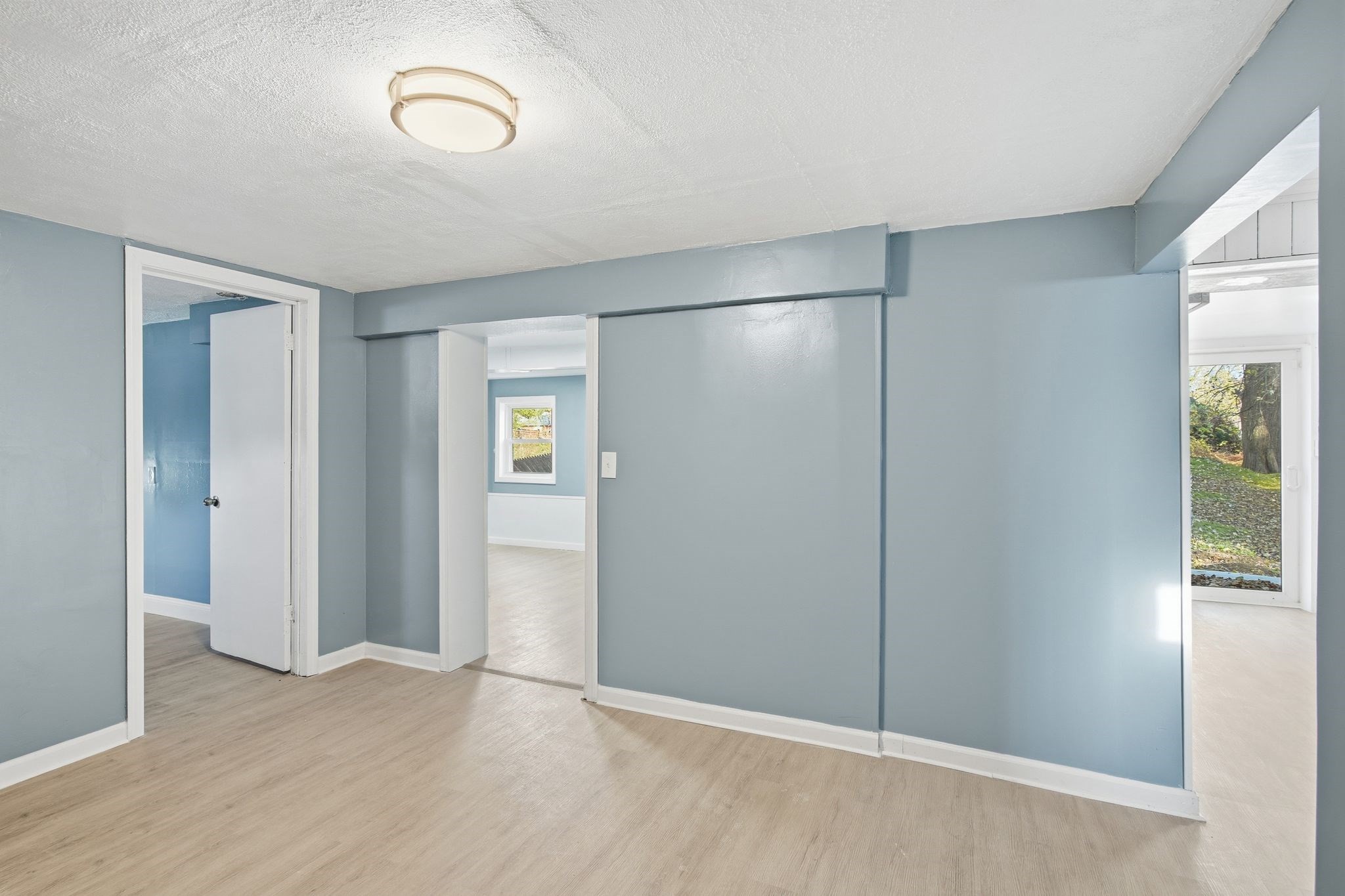 19 Emily St, Springfield, MA 01109 - Image 31