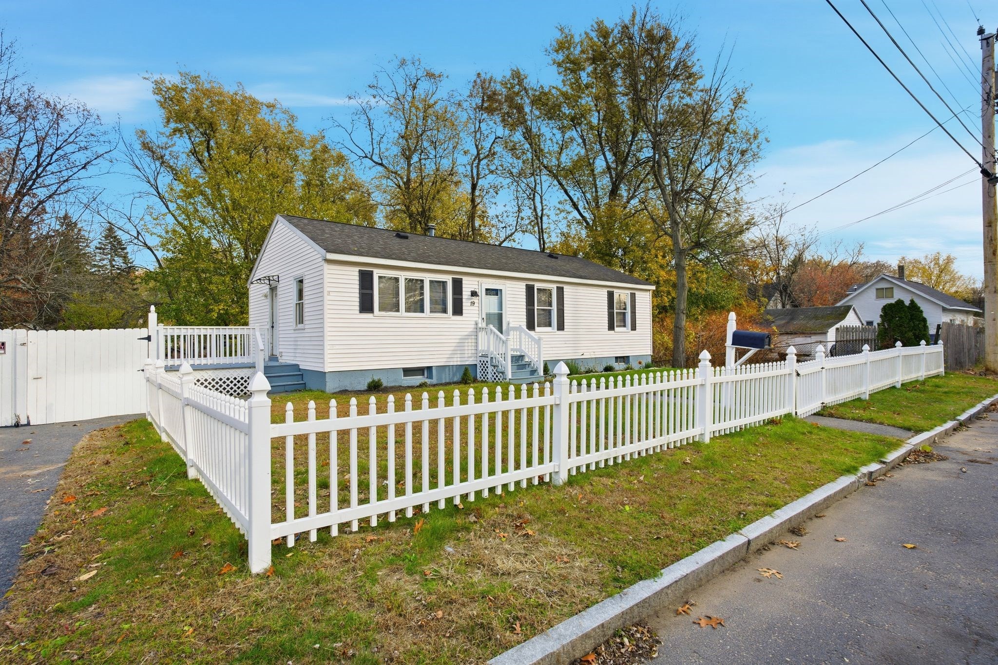 19 Emily St, Springfield, MA 01109 - Image 5