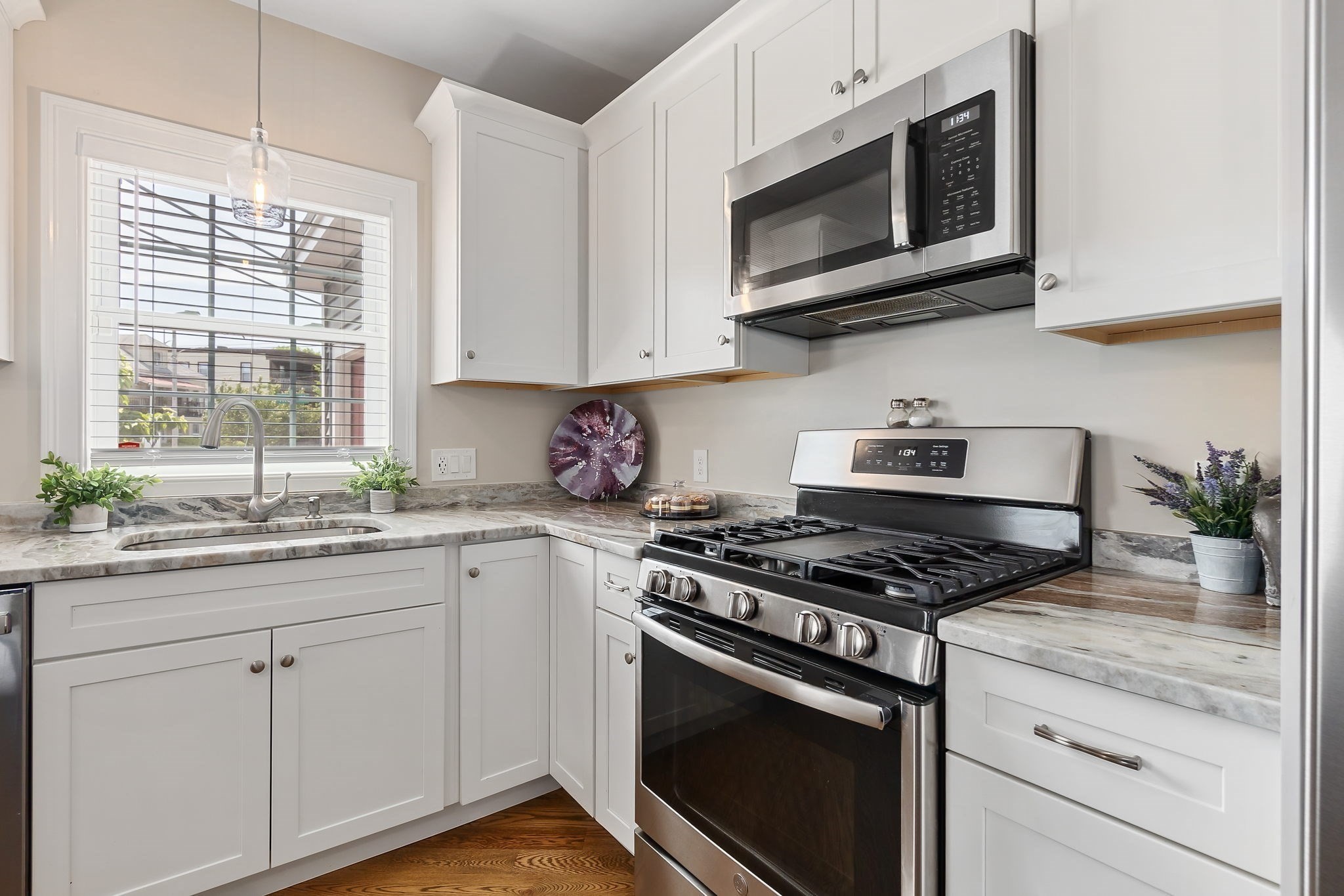 34 Beckford St Unit B, Beverly, MA 01915 - Image 12