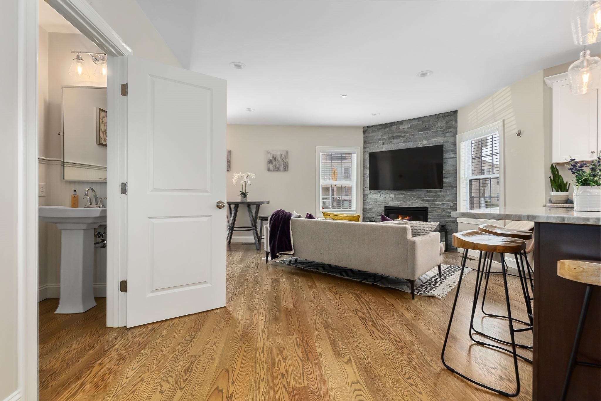 34 Beckford St Unit B, Beverly, MA 01915 - Image 4