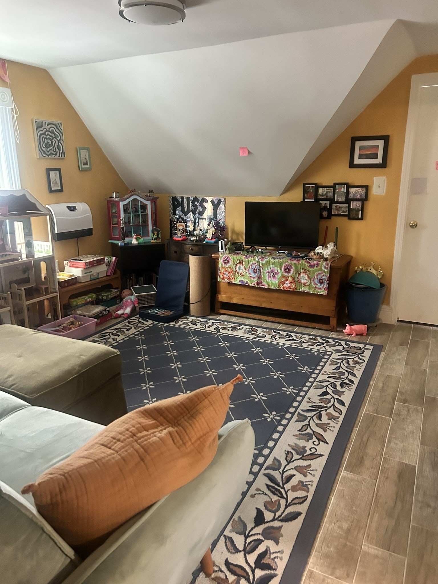 51 Acushnet Ave, Springfield, MA 01105 - Image 6