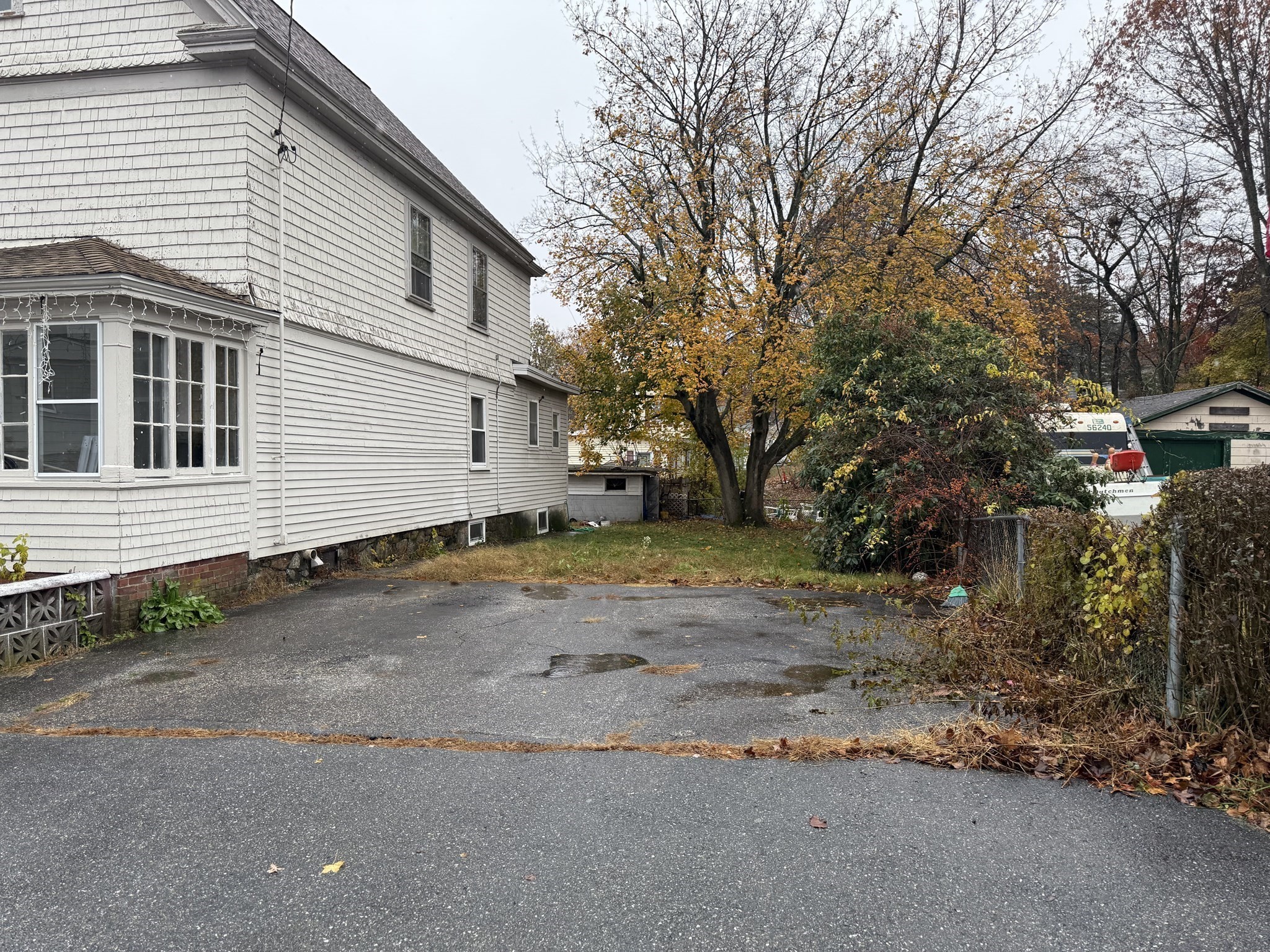 102 Weare St, Lawrence, MA 01840 - Image 2