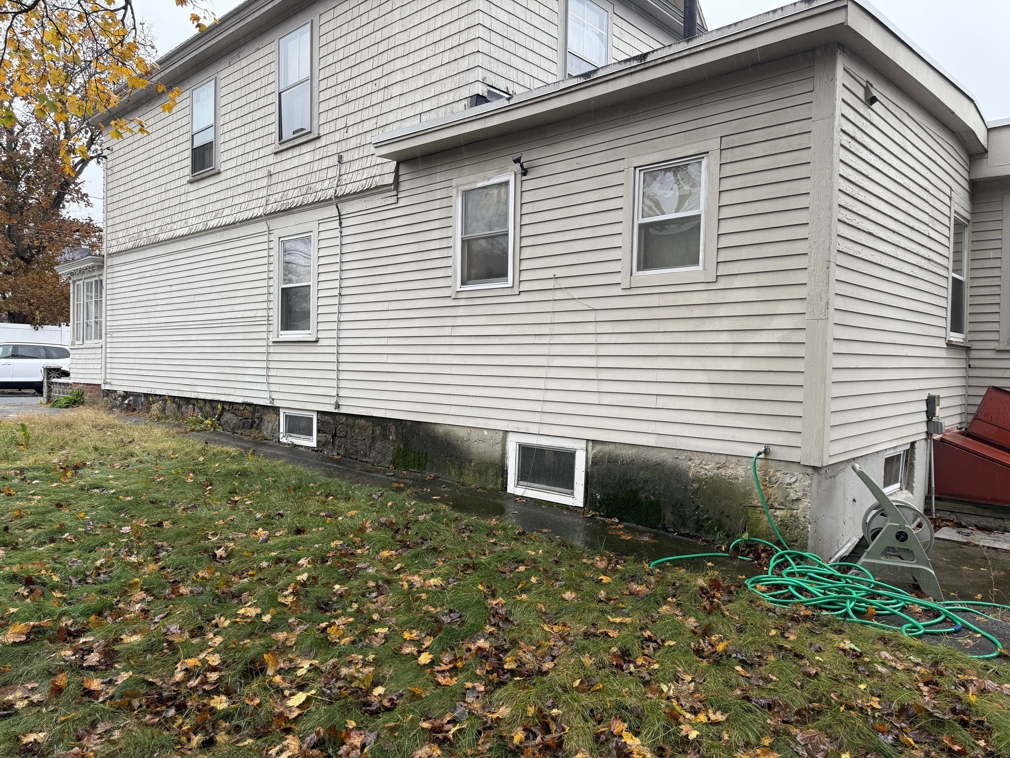 102 Weare St, Lawrence, MA 01840 - Image 4