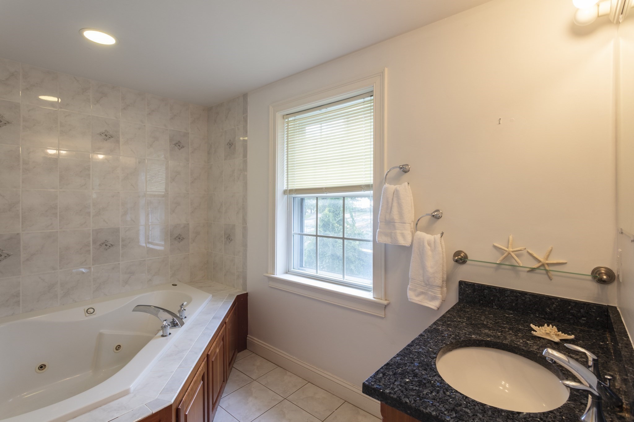 1077 Boylston St, Newton, MA 02461 - Image 25