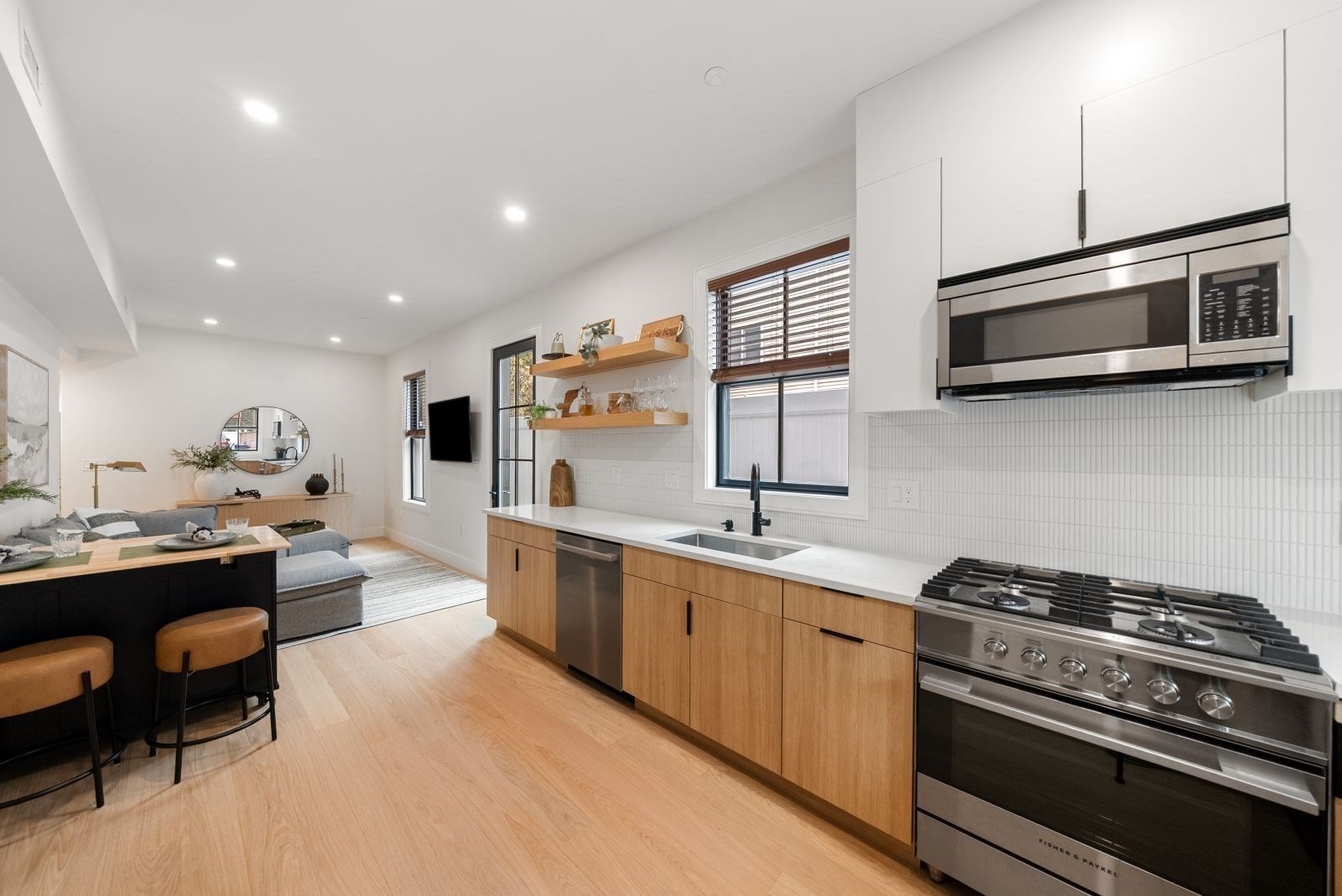 224 W 9th Unit 1, South Boston, Boston, MA 02127