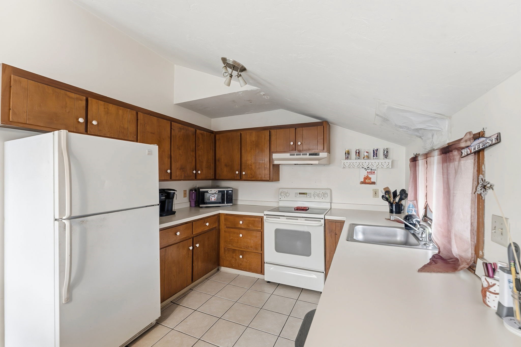 307 N Main St, Uxbridge, MA 01569 - Image 29