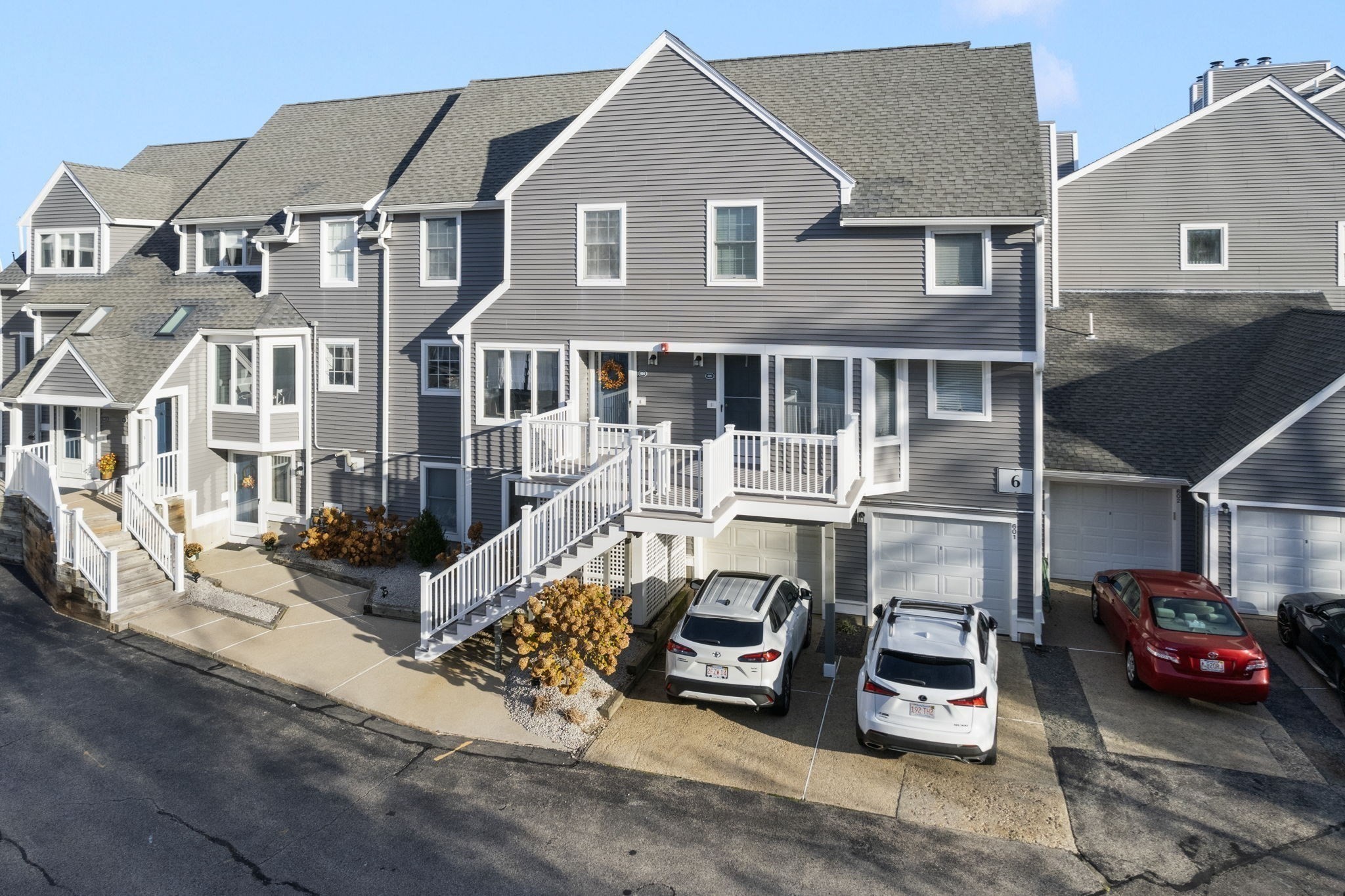 700 Shore Dr Unit 6-604, Fall River, MA 02721