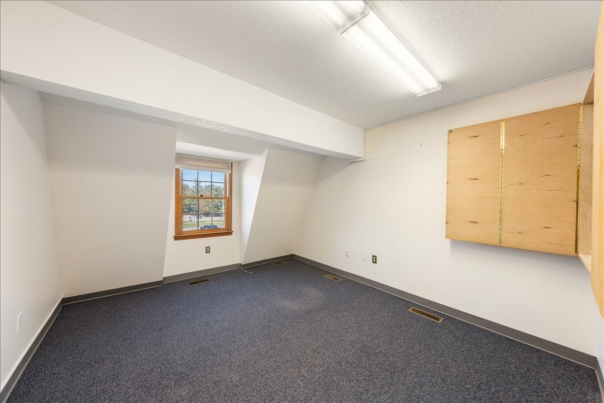 150 Westford, Tyngsborough, MA 01879 - Image 18