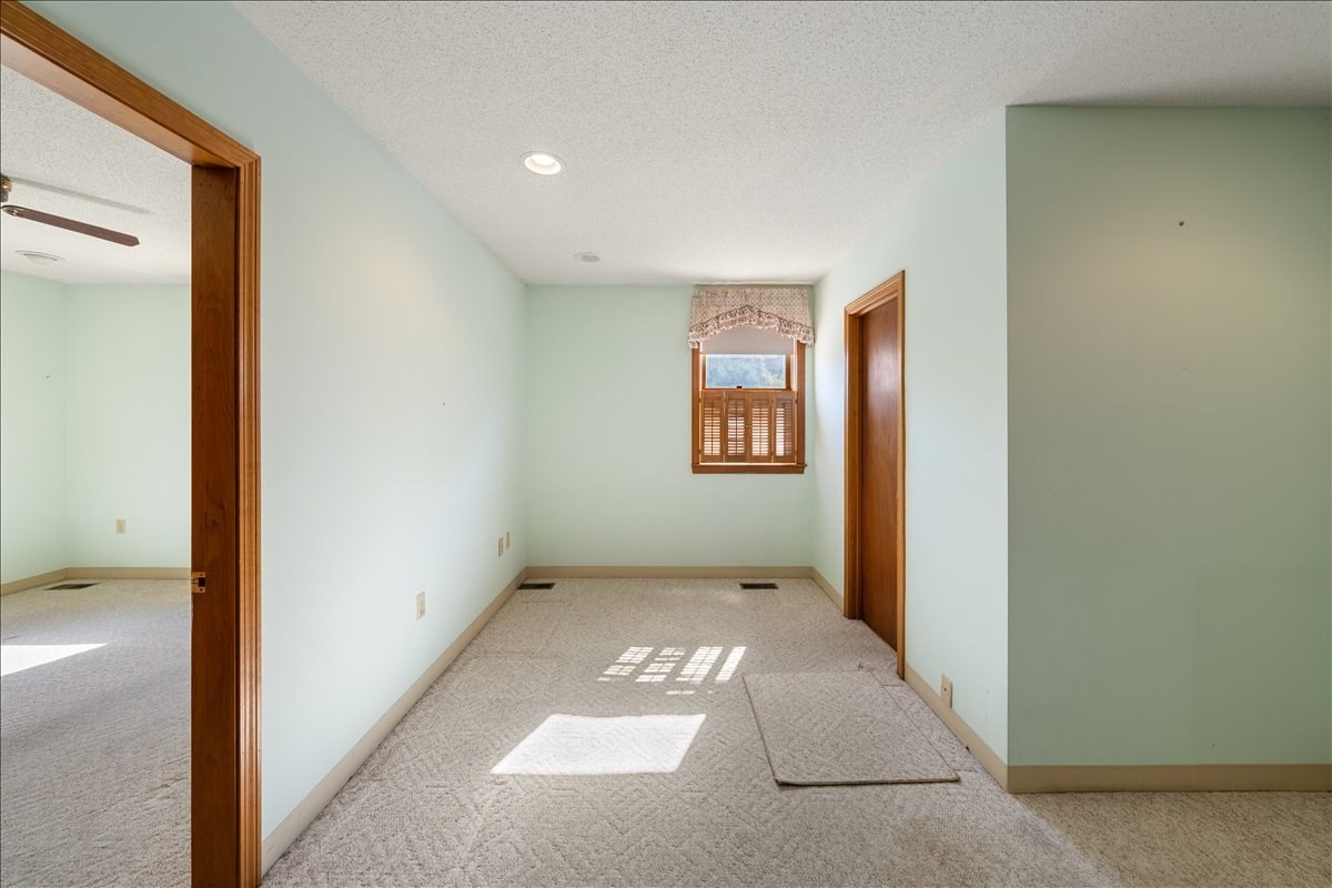 150 Westford, Tyngsborough, MA 01879 - Image 29