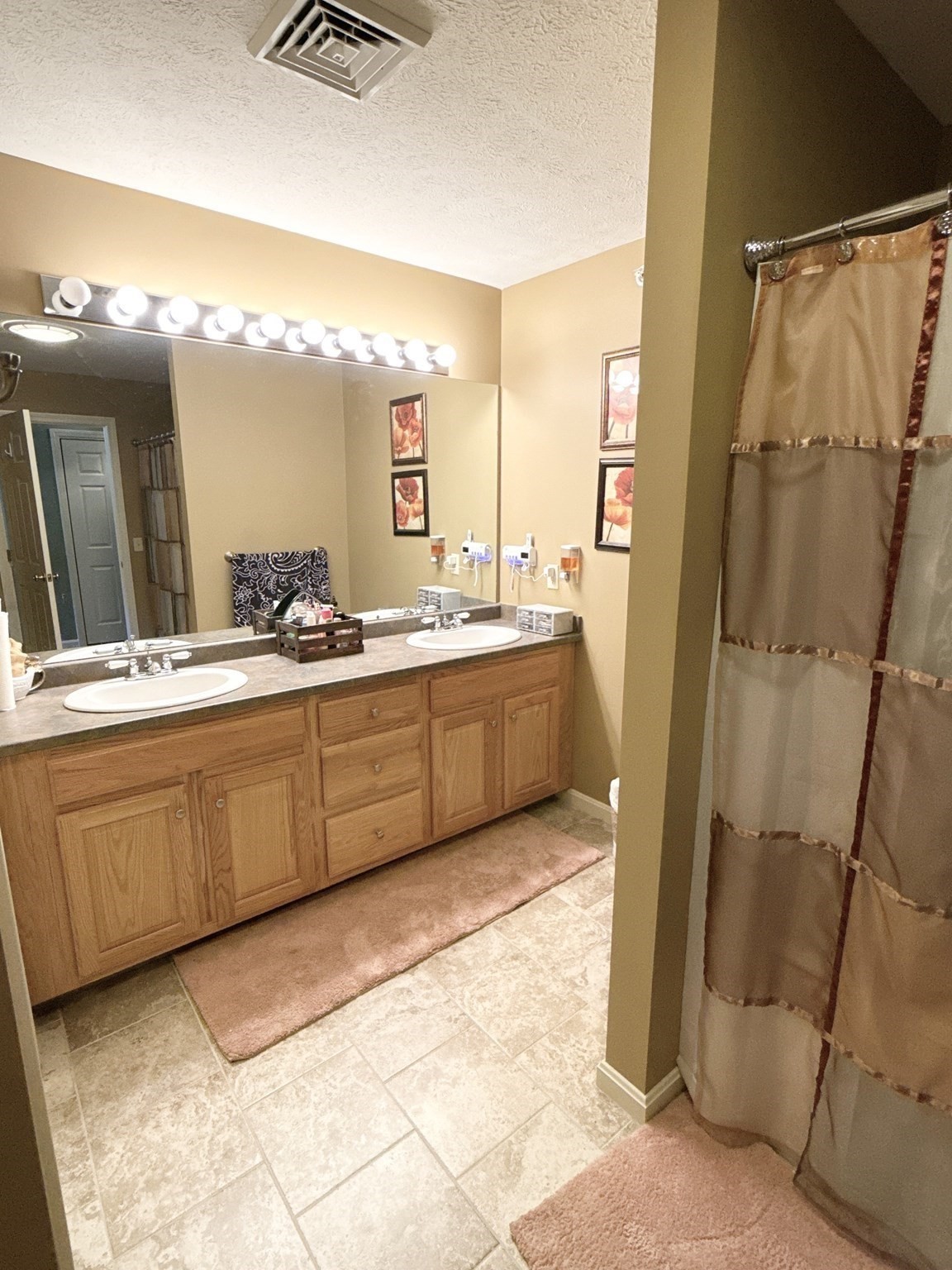 48 Belgian Way Unit 48, Fitchburg, MA 01420 - Image 18