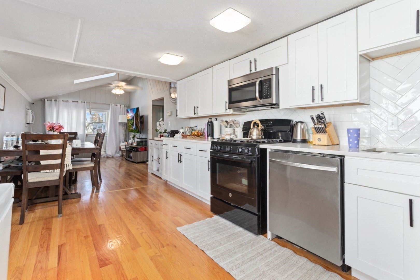 14 Bay Rd, Revere, MA 02151 - Image 2