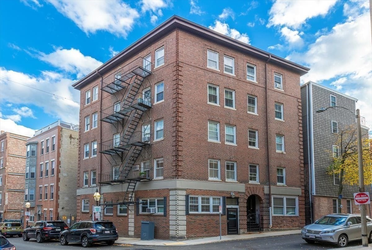 21 Moon Unit 2, North End, Boston, MA 02113 - Image 17