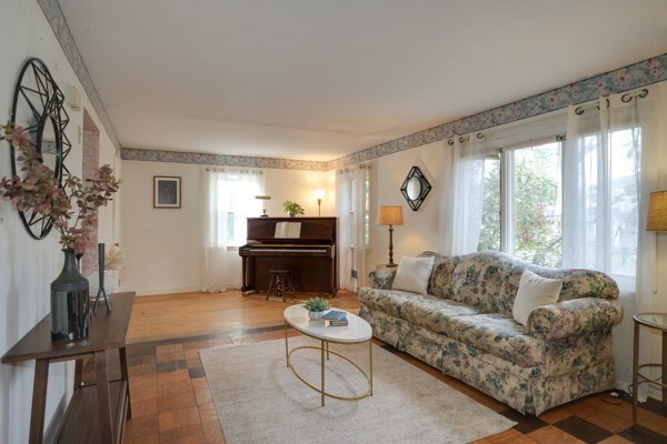 42 Lantern Ln, Burlington, MA 01803 - Image 6