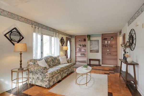 42 Lantern Ln, Burlington, MA 01803 - Image 7