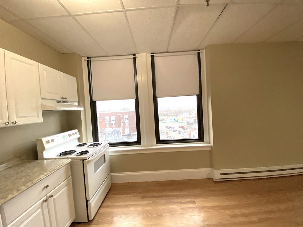 11 Lawrence St Unit 606, Lawrence, MA 01840 - Image 5