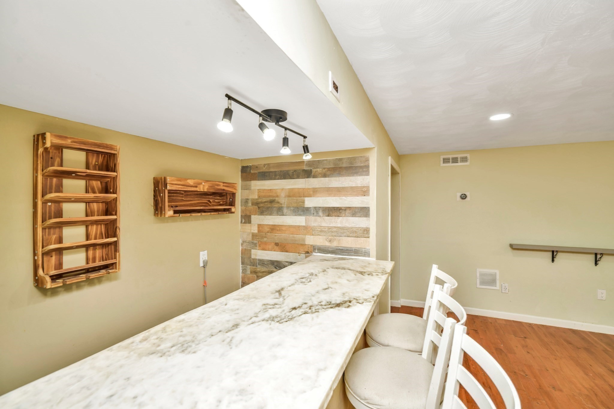 16 Prospect St, Hyde Park, Boston, MA 02136 - Image 31