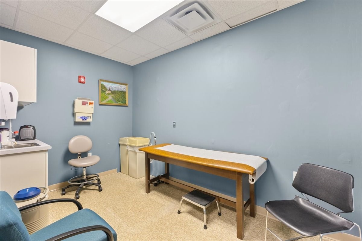 1151 Robeson St Unit 2, Fall River, MA 02720 - Image 40