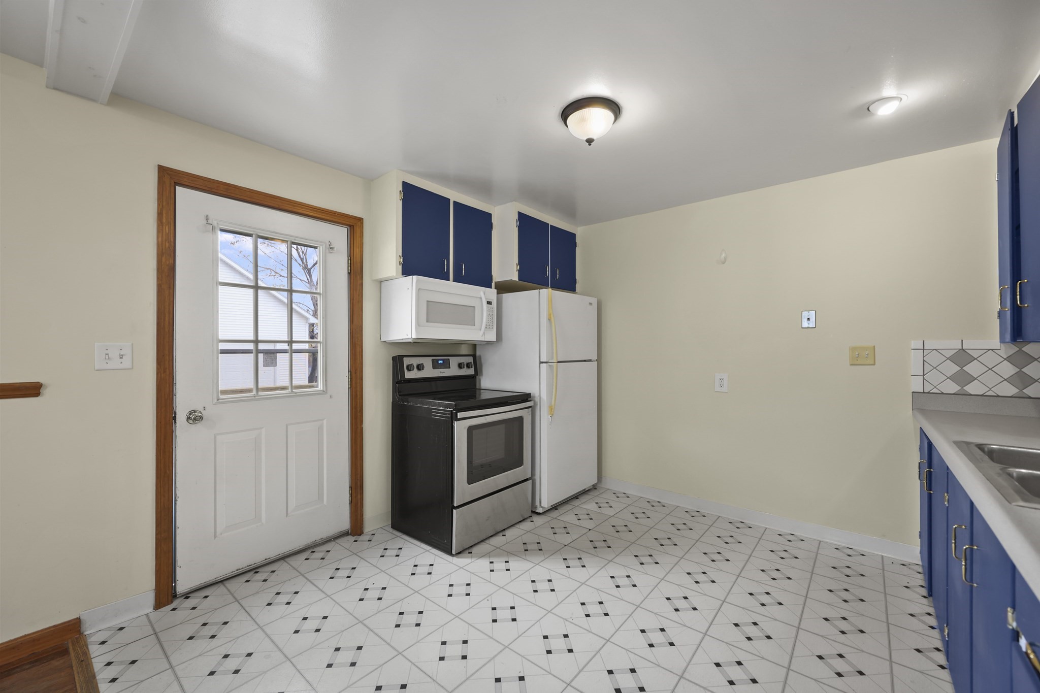 31 Apremont St, Adams, MA 01220 - Image 15