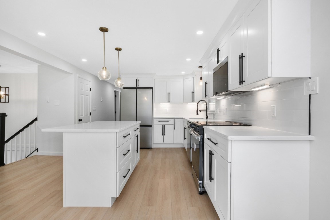 17 Susan Ln, Bellingham, MA 02019 - Image 2