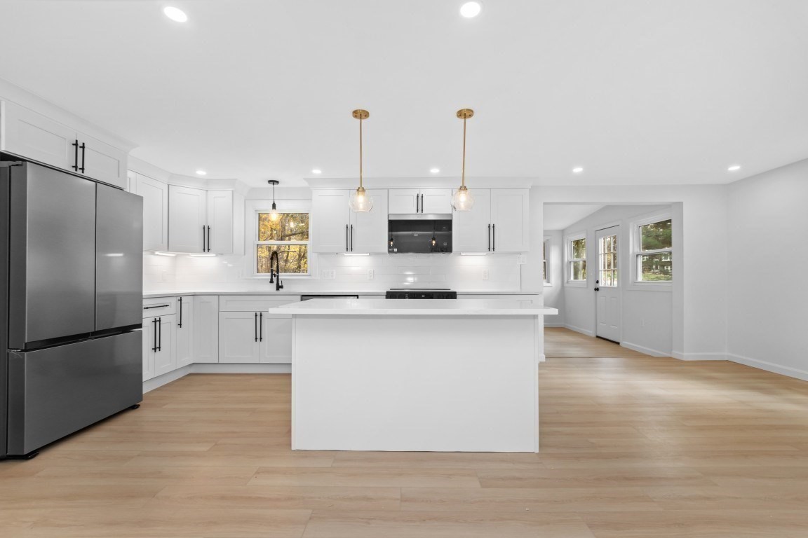 17 Susan Ln, Bellingham, MA 02019 - Image 3