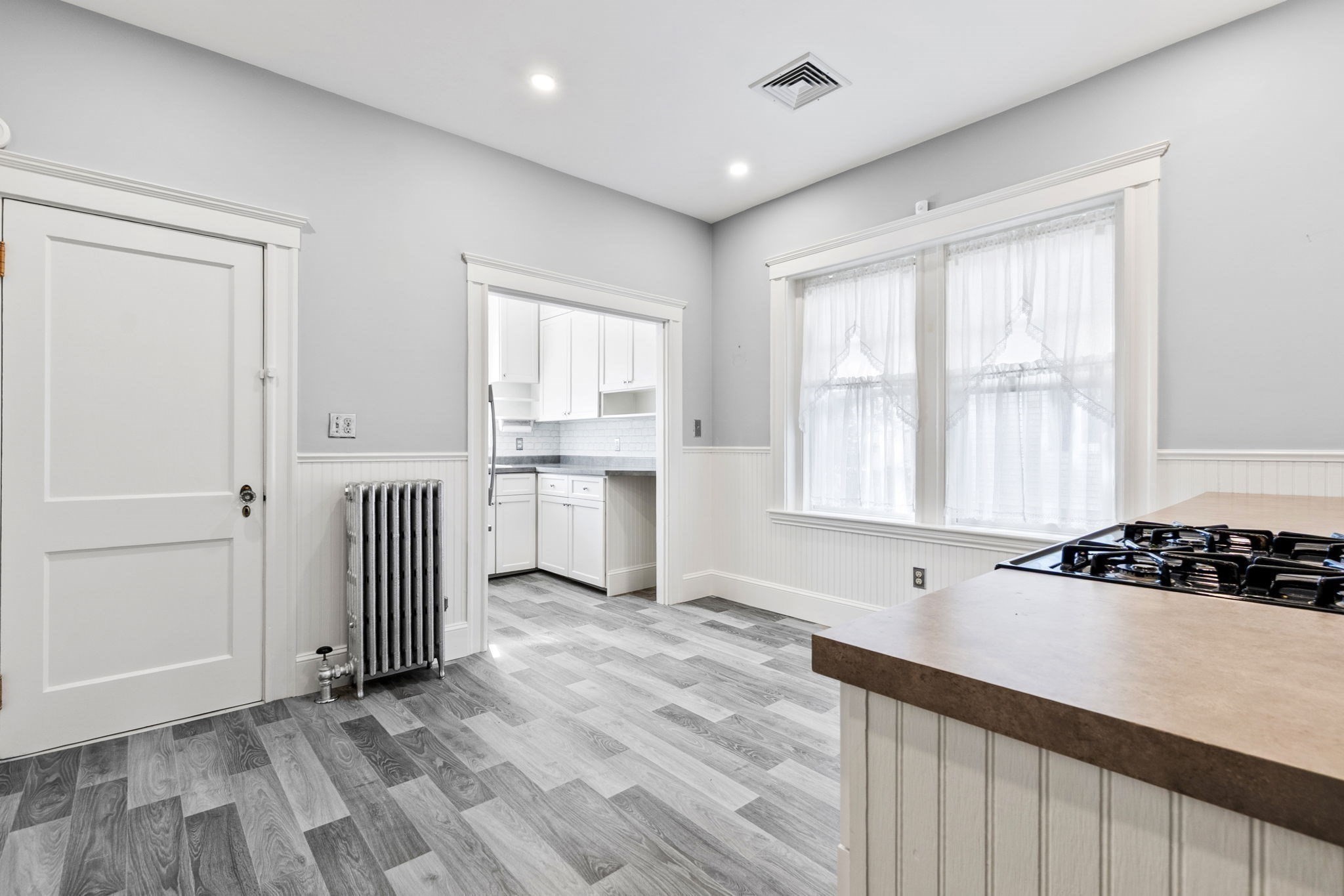 8 Newcastle Rd, Peabody, MA 01960 - Image 16